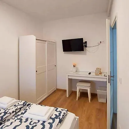 Apartment Hetenyi